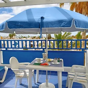 Aguazul - A Pie De Piscina Y Vistas Al Mar , Puerto del Carmen (Lanzarote) Spagna